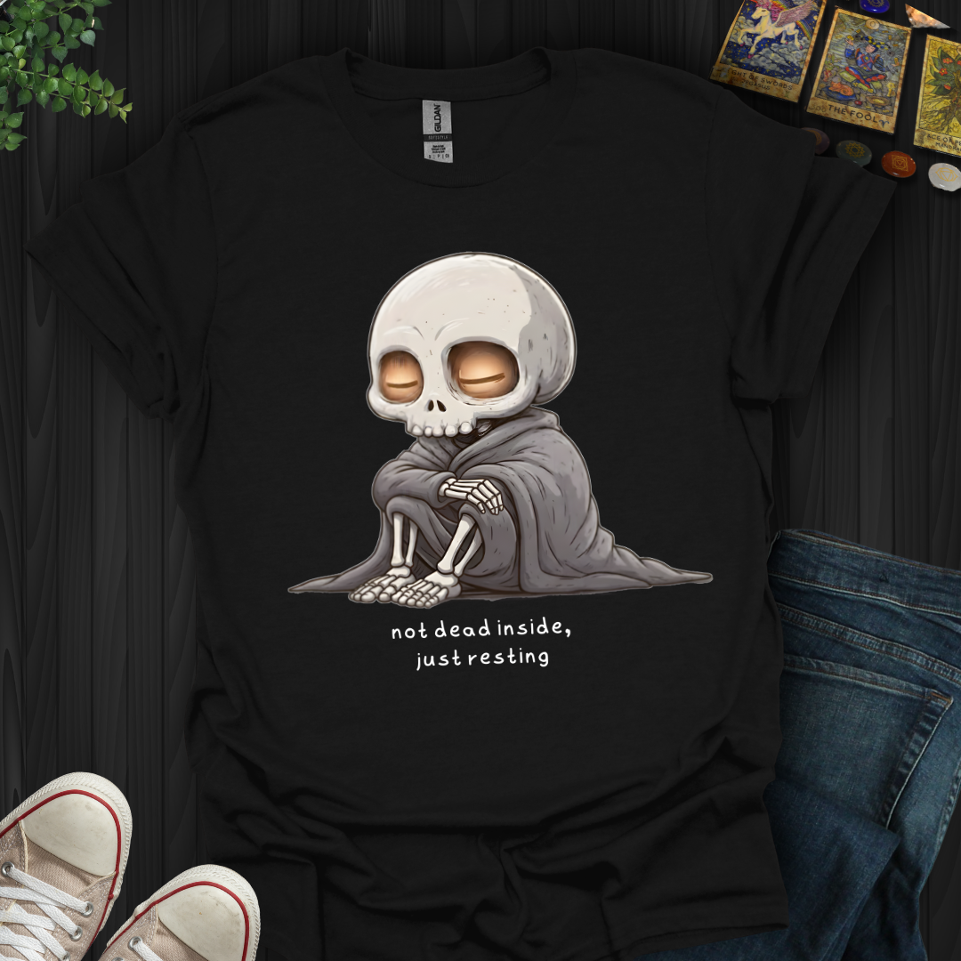 Just Resting  T-Shirt New